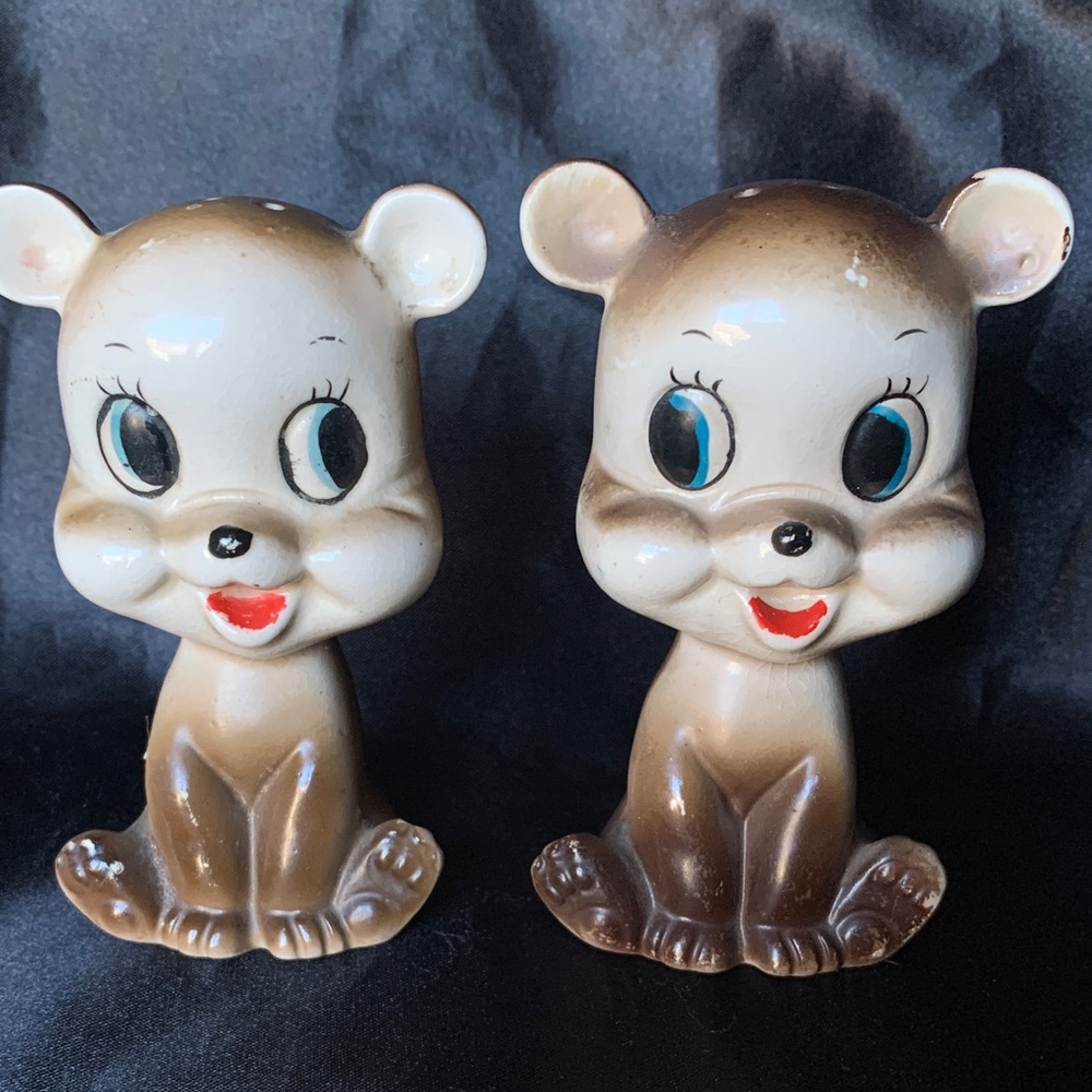 Vintage Salt n Pepper Shakers Charming Brown and Cream Bear Figurines set HTF